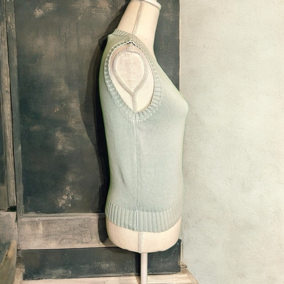 NWOT Brandy Melville Mia Sweater Vest Tank in Sage Green Size XS/Small - Picture 3 of 11